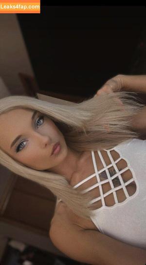 Kelly Lyn photo #0034