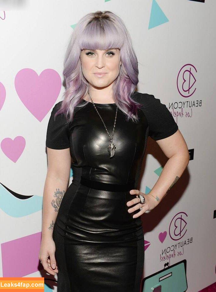 Kelly Osbourne / KellyOsbourne leaked photo photo #0039