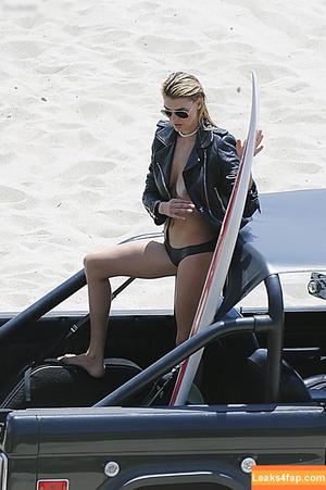 Kelly Rohrbach photo #0136