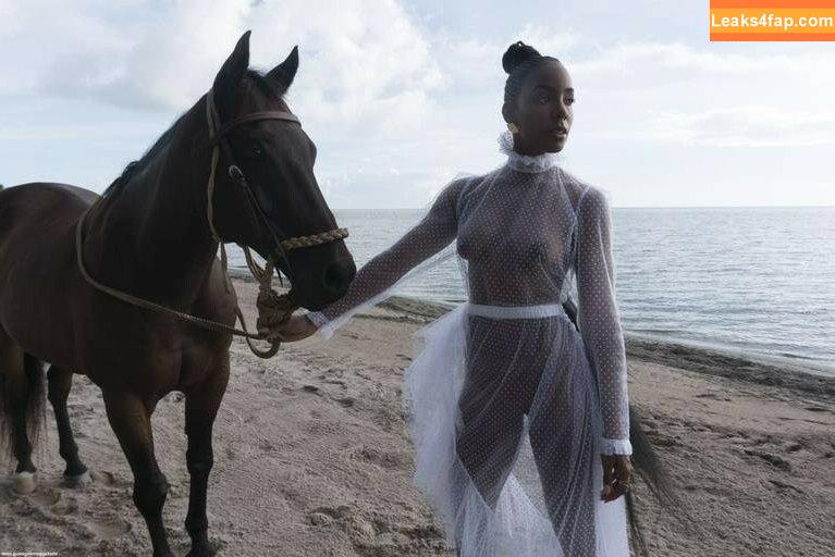 Kelly Rowland / kellyrowland / morenapieldefuego leaked photo photo #0017