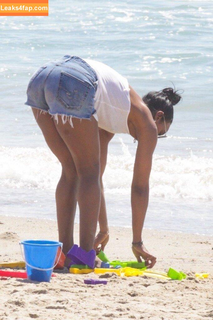 Kelly Rowland / kellyrowland / morenapieldefuego leaked photo photo #0028