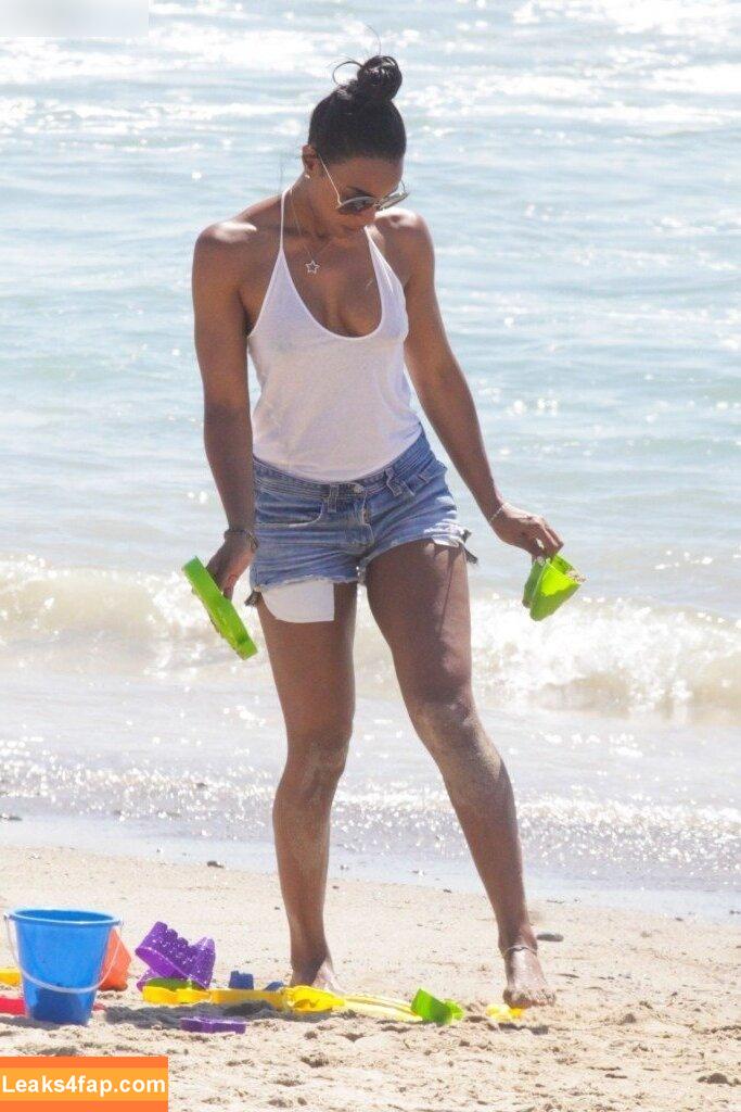 Kelly Rowland / kellyrowland / morenapieldefuego leaked photo photo #0031
