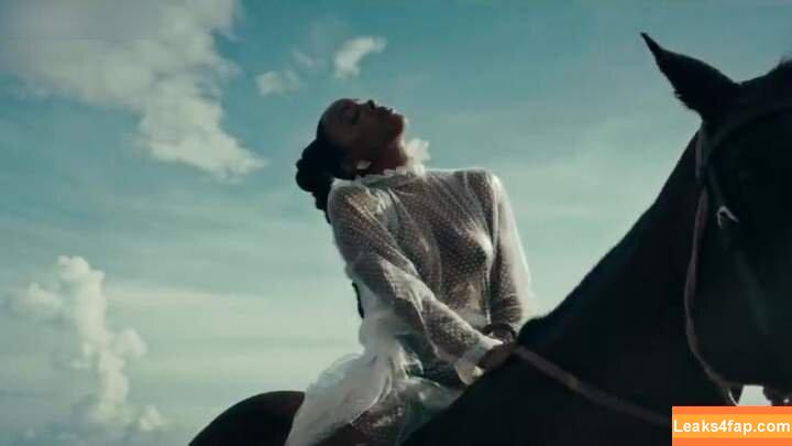 Kelly Rowland / kellyrowland / morenapieldefuego leaked photo photo #0079