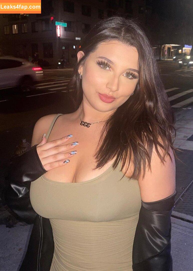 Kelly Tayler /  leaked photo photo #0002