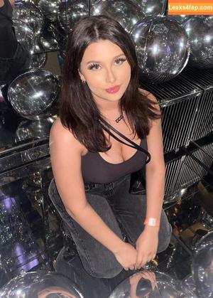 Kelly Tayler photo #0005