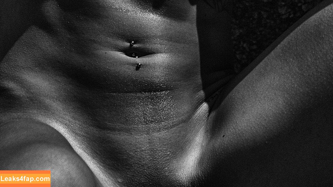 Kelly Winstanley / prettyfitanddeadly слитое фото фото #0010