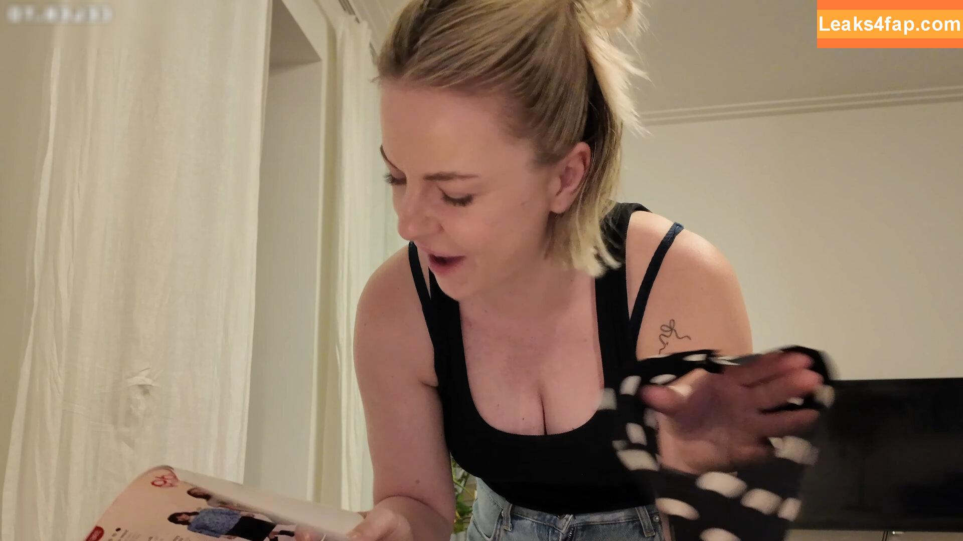 KellyMissesvlog / ajandkelz leaked photo photo #0442