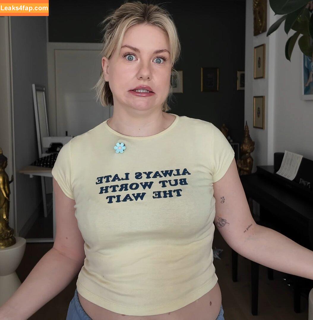 KellyMissesvlog / ajandkelz leaked photo photo #0457