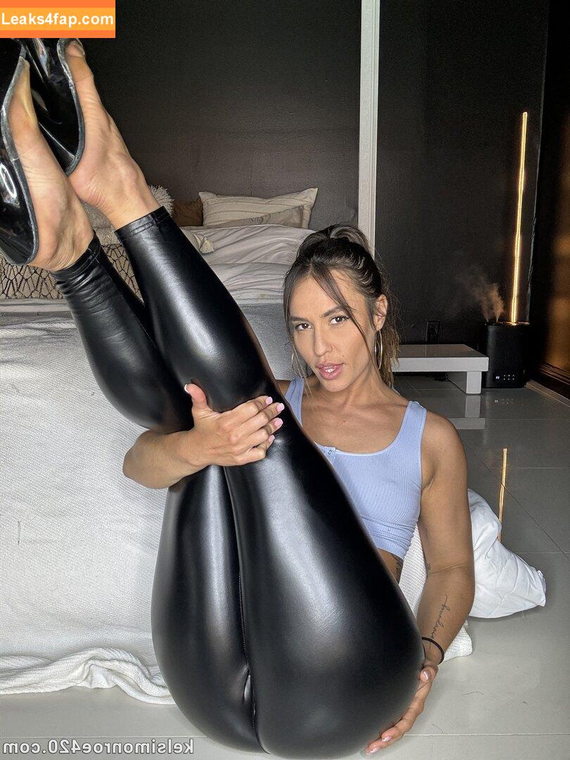 Kelsi Monroe / ficialkmbooty / officialkmbooty / officialkmig2 слитое фото фото #0630