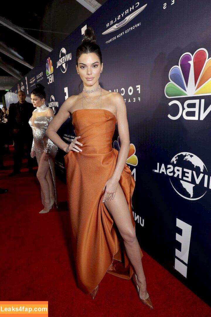 Kendall Jenner / KendallJenner / https: leaked photo photo #0022