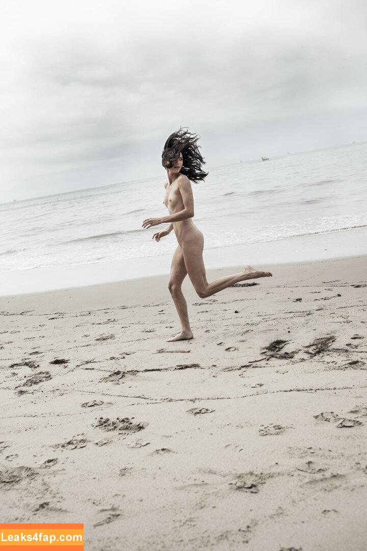 Kendall Jenner / KendallJenner / https: leaked photo photo #0076