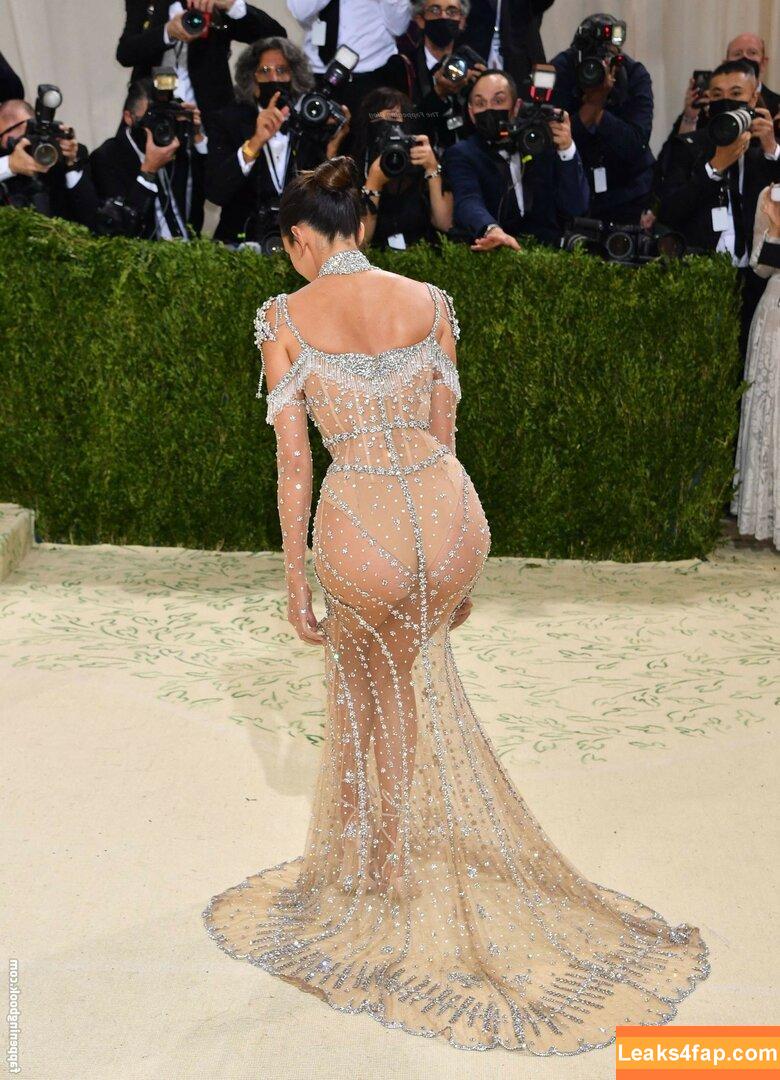 Kendall Jenner / KendallJenner / https: leaked photo photo #0229