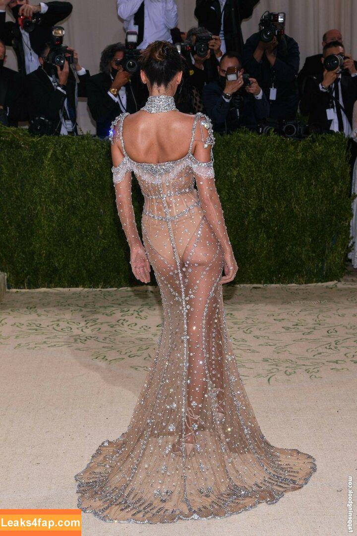 Kendall Jenner / KendallJenner / https: leaked photo photo #0237