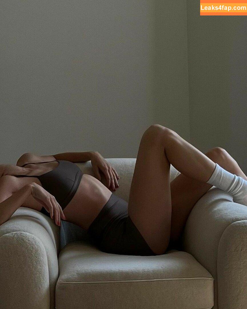 Kendall Jenner / KendallJenner / https: leaked photo photo #0391