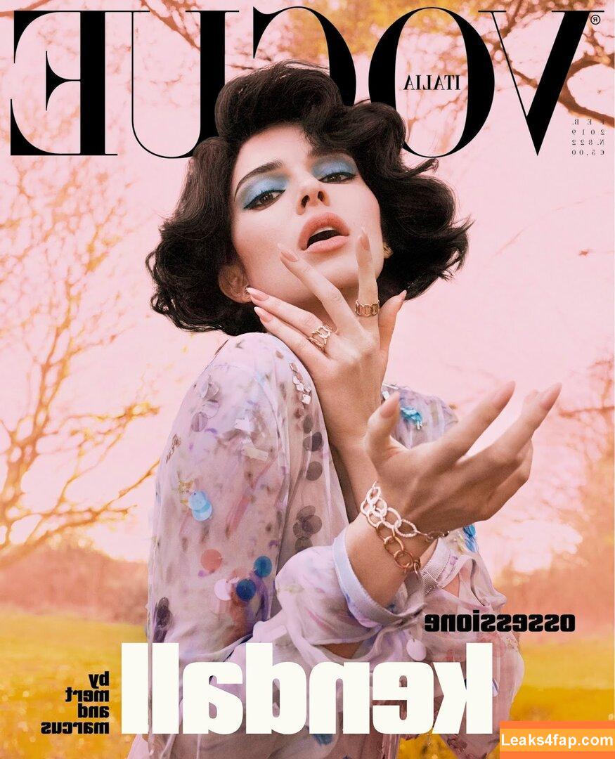 Kendall Jenner / KendallJenner / https: leaked photo photo #0407