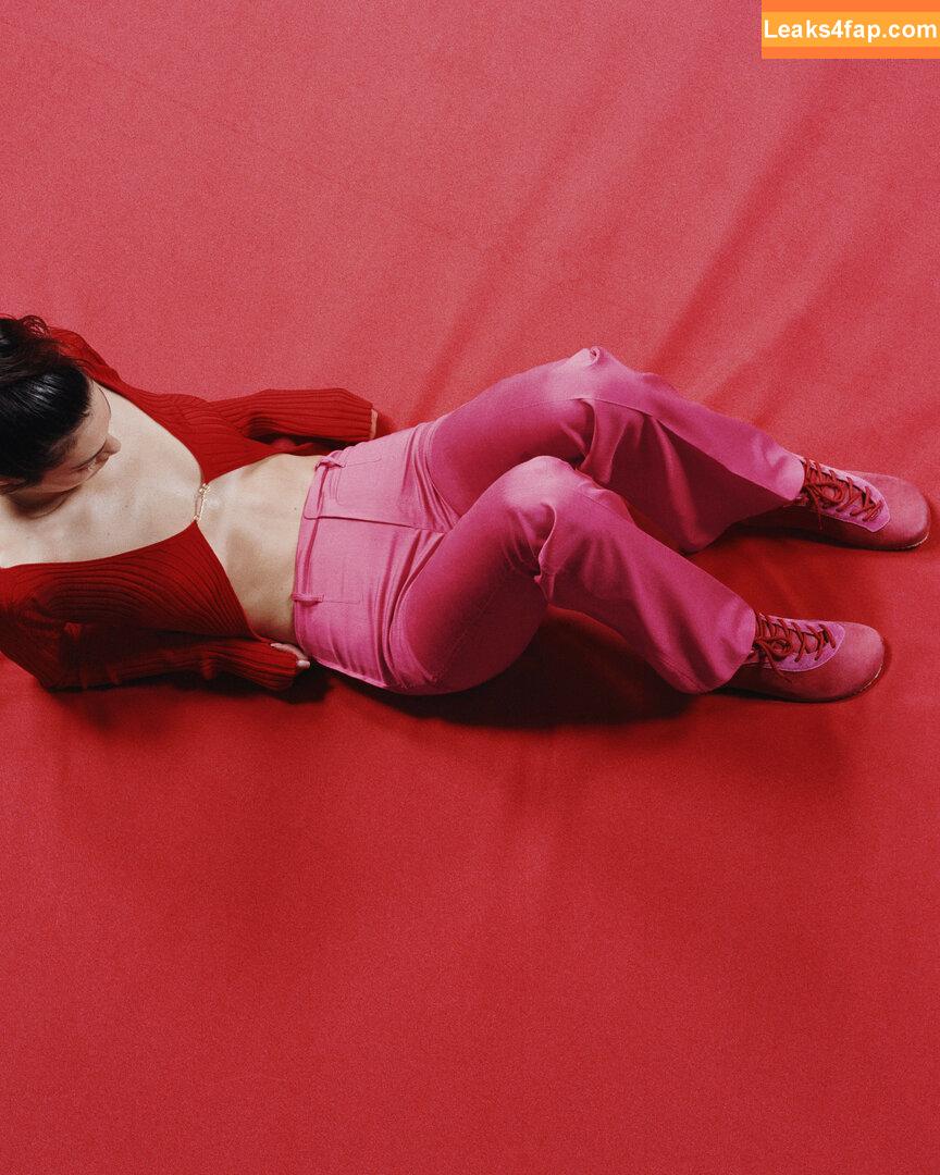 Kendall Jenner / KendallJenner / https: leaked photo photo #0565