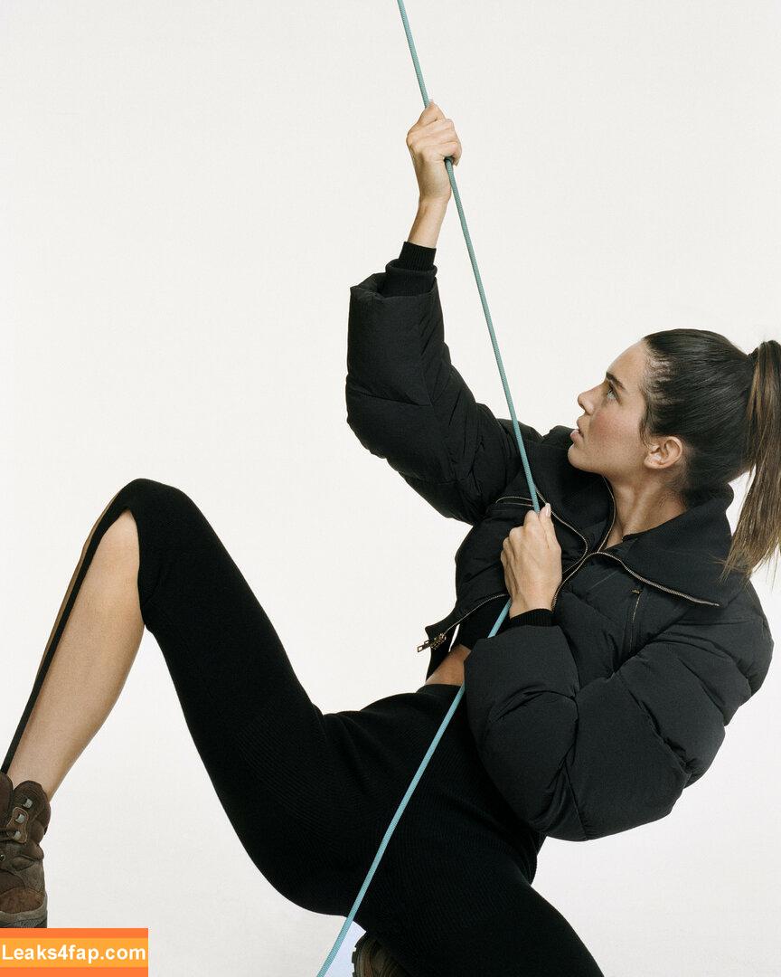 Kendall Jenner / KendallJenner / https: leaked photo photo #0570