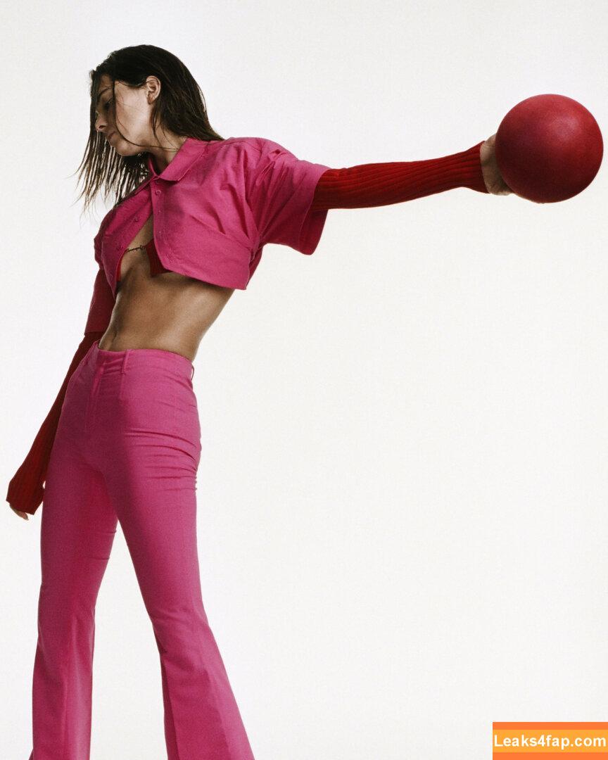 Kendall Jenner / KendallJenner / https: leaked photo photo #0572