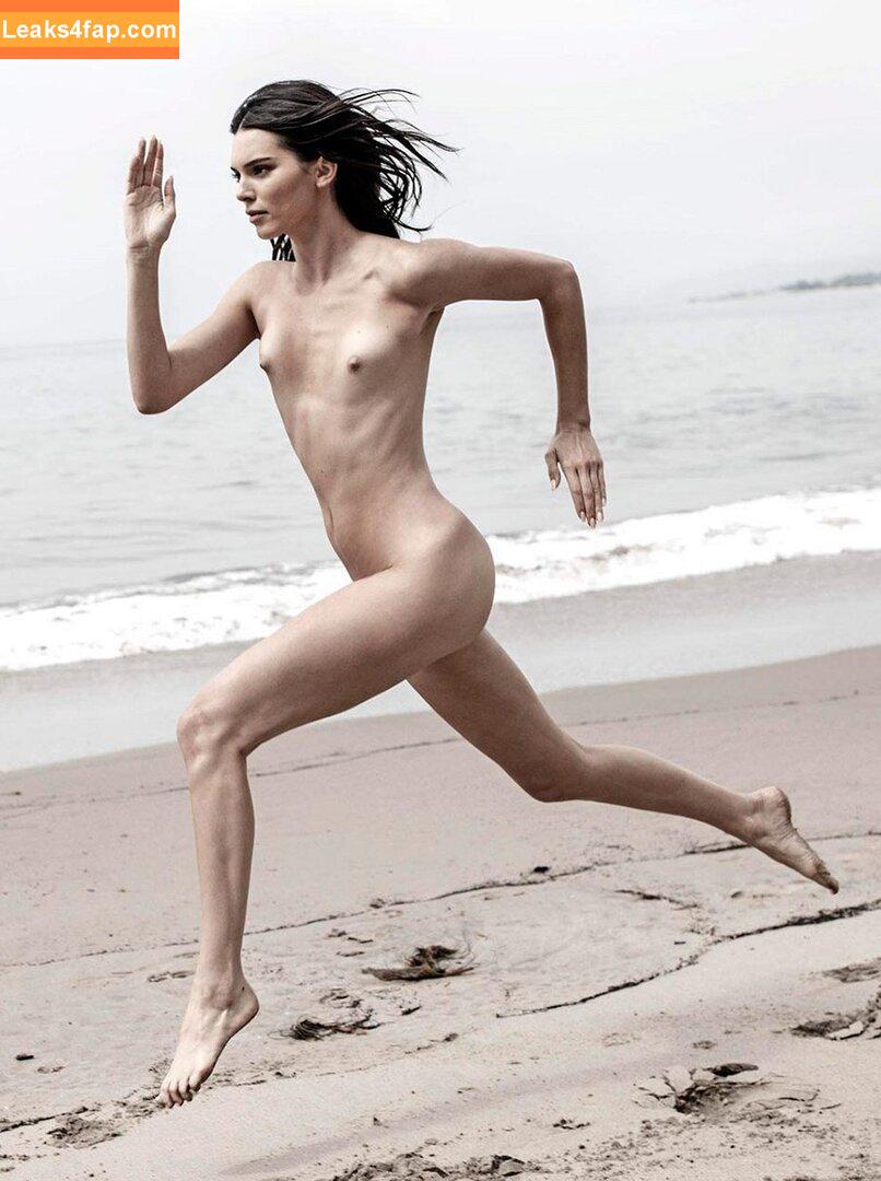 Kendall Jenner / KendallJenner / https: leaked photo photo #0716