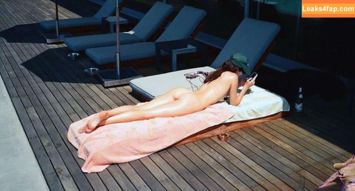 Kendall Jenner / KendallJenner / https: leaked photo photo #0767