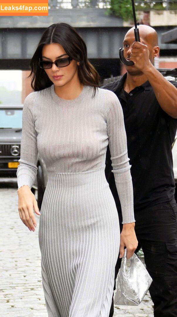 Kendall Jenner / KendallJenner / https: leaked photo photo #0774