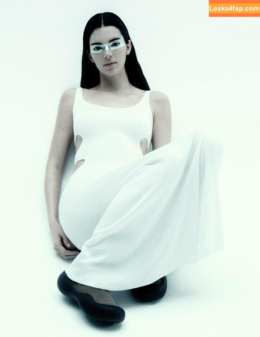Kendall Jenner / KendallJenner / https: leaked photo photo #0853