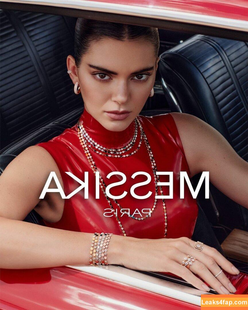 Kendall Jenner / KendallJenner / https: leaked photo photo #0866