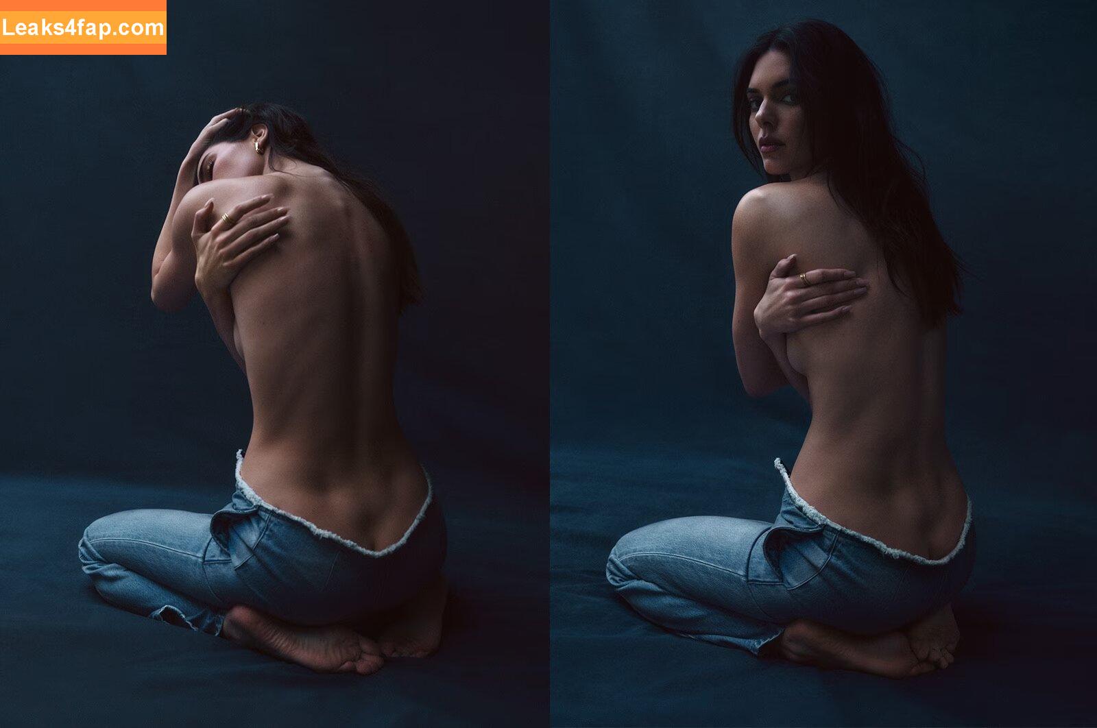 Kendall Jenner / KendallJenner / https: leaked photo photo #0883