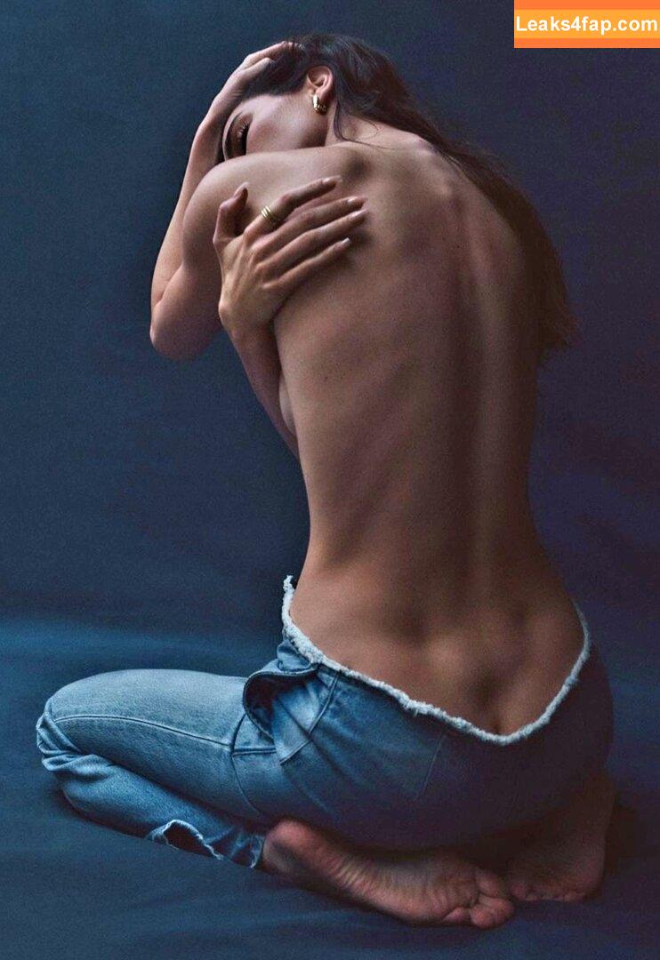 Kendall Jenner / KendallJenner / https: leaked photo photo #0902