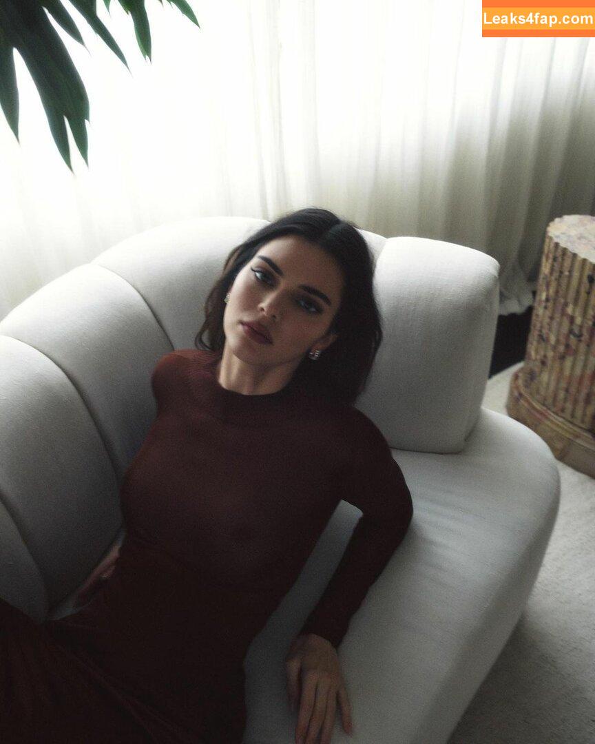 Kendall Jenner / KendallJenner / https: leaked photo photo #0908