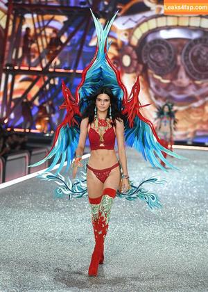 Kendall Jenner photo #0156