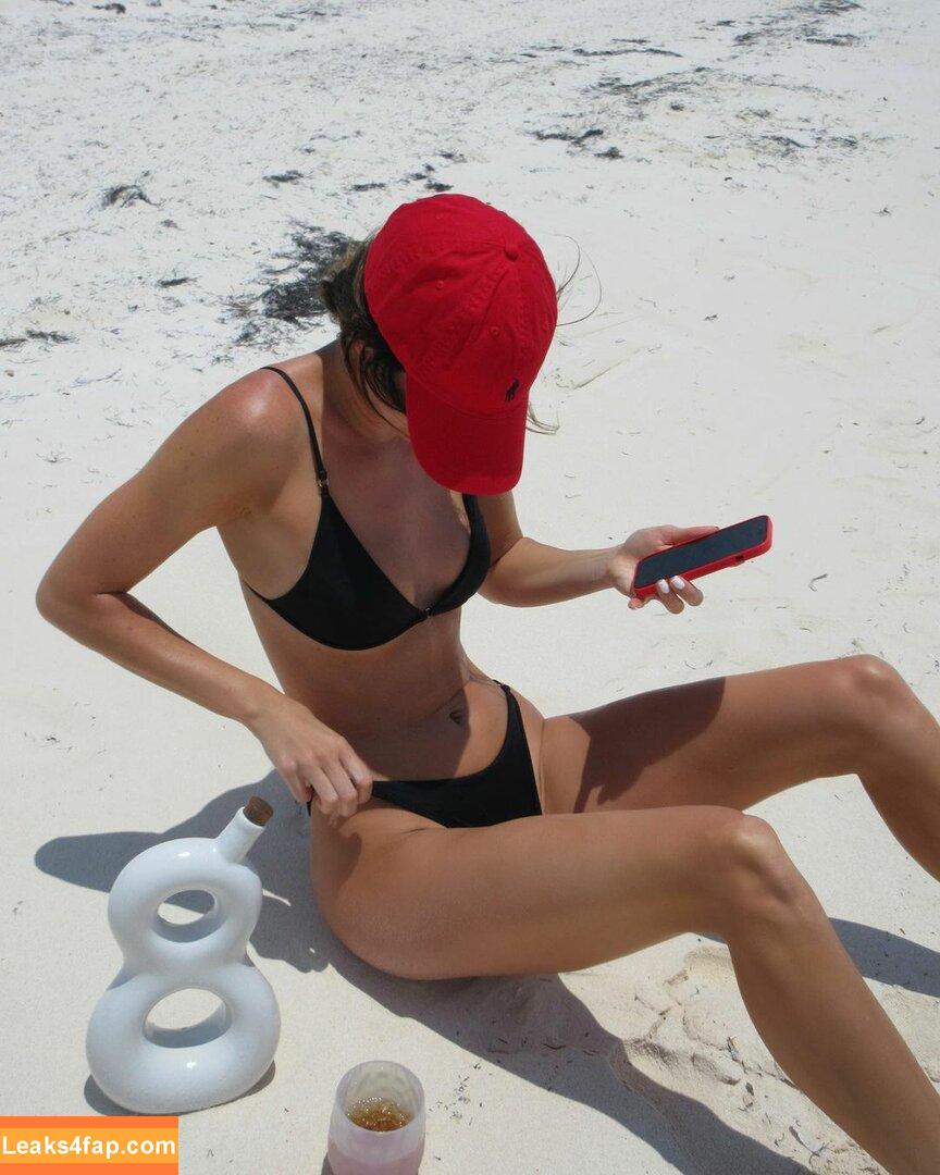 Kendall Jenner / KendallJenner / https: leaked photo photo #1062