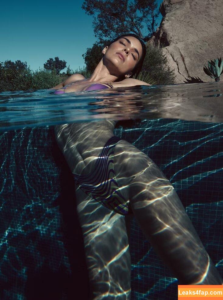Kendall Jenner / KendallJenner / https: leaked photo photo #1147