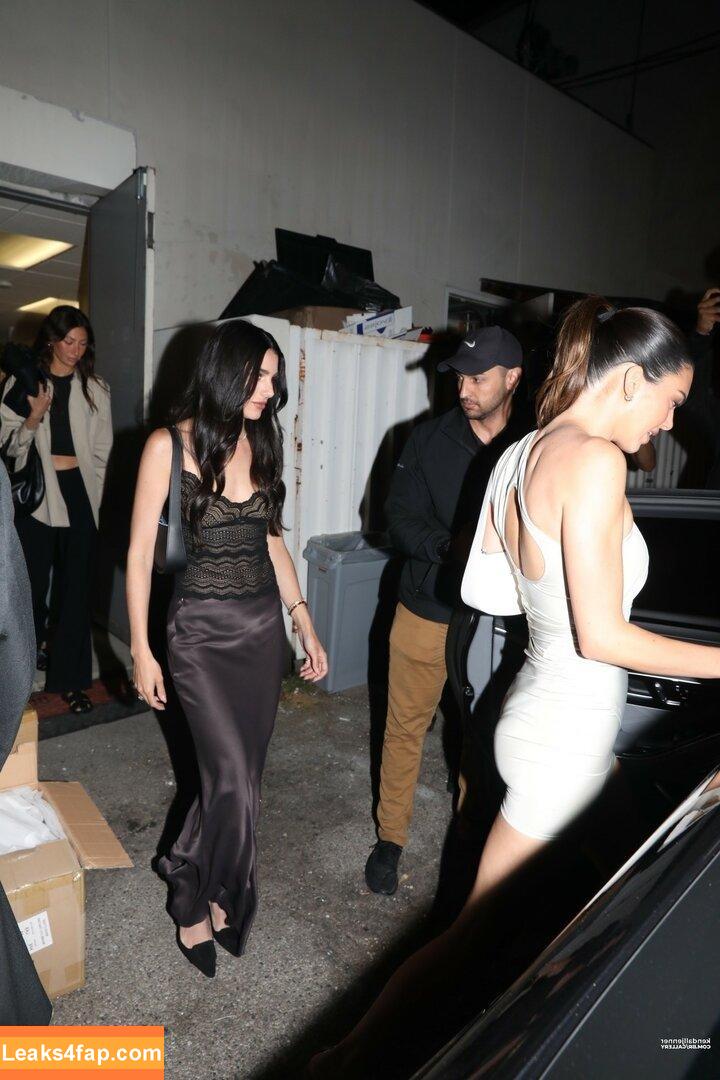 Kendall Jenner / KendallJenner / https: leaked photo photo #1170
