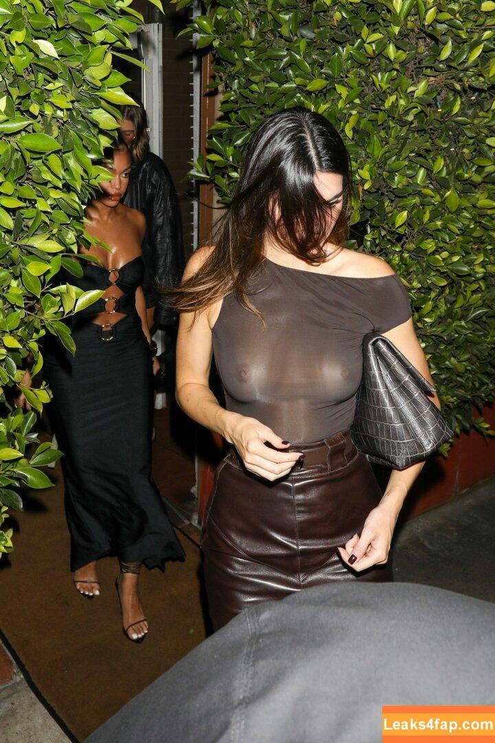 Kendall Jenner / KendallJenner / https: leaked photo photo #1181