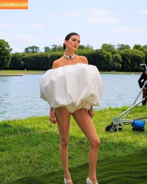 Kendall Jenner / KendallJenner / https: leaked photo photo #1255