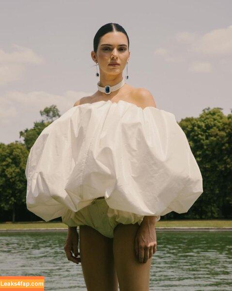 Kendall Jenner / KendallJenner / https: leaked photo photo #1260