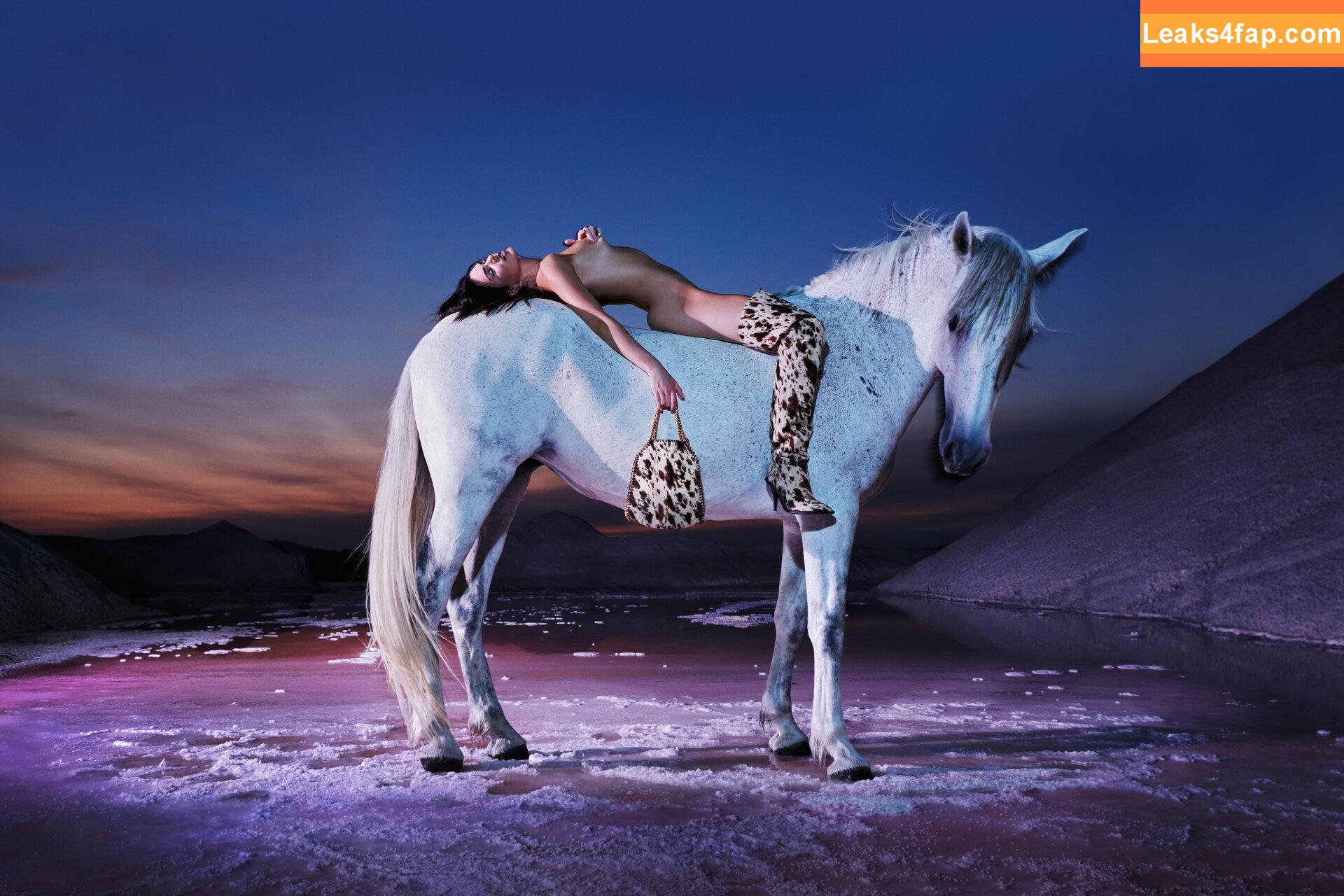 Kendall Jenner / KendallJenner / https: leaked photo photo #1338