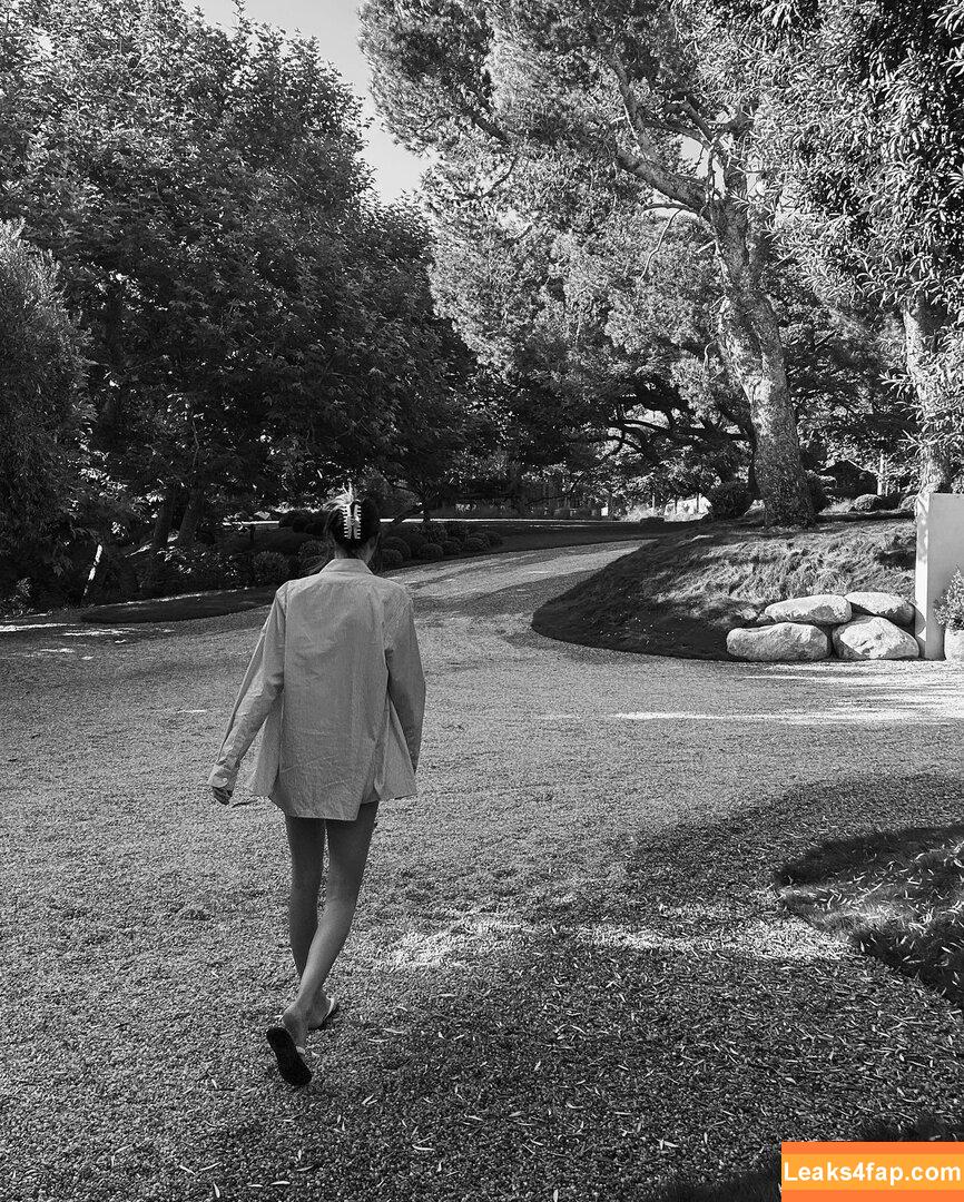 Kendall Jenner / KendallJenner / https: leaked photo photo #1354