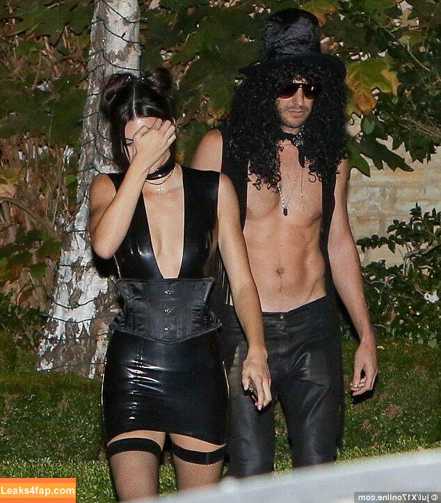 Kendall Jenner / KendallJenner / https: leaked photo photo #1361