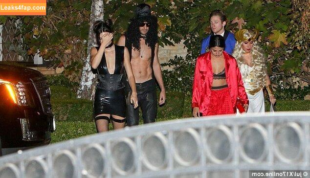 Kendall Jenner / KendallJenner / https: leaked photo photo #1364