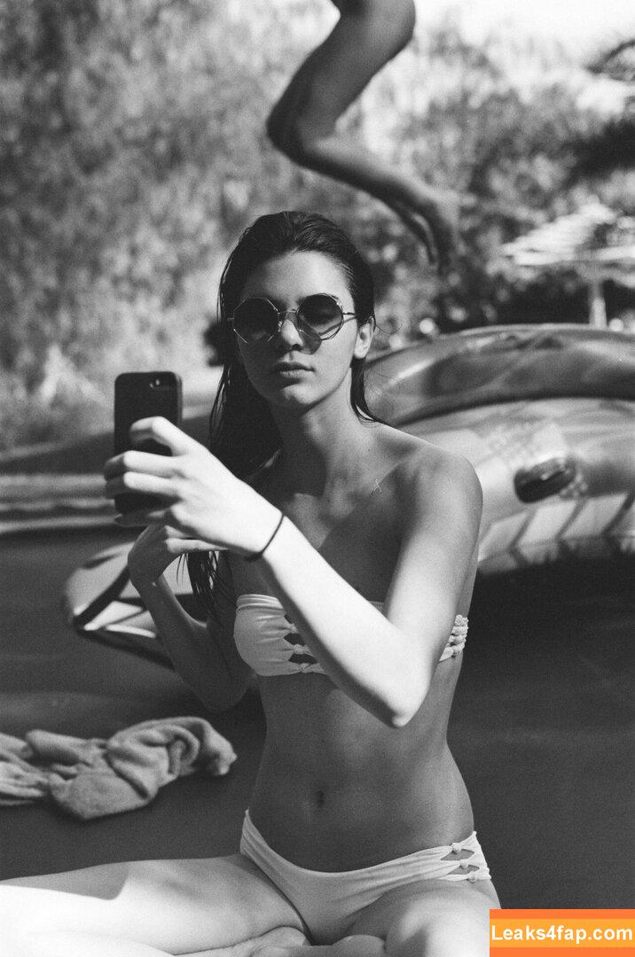 Kendall Jenner / KendallJenner слитое фото фото #1556