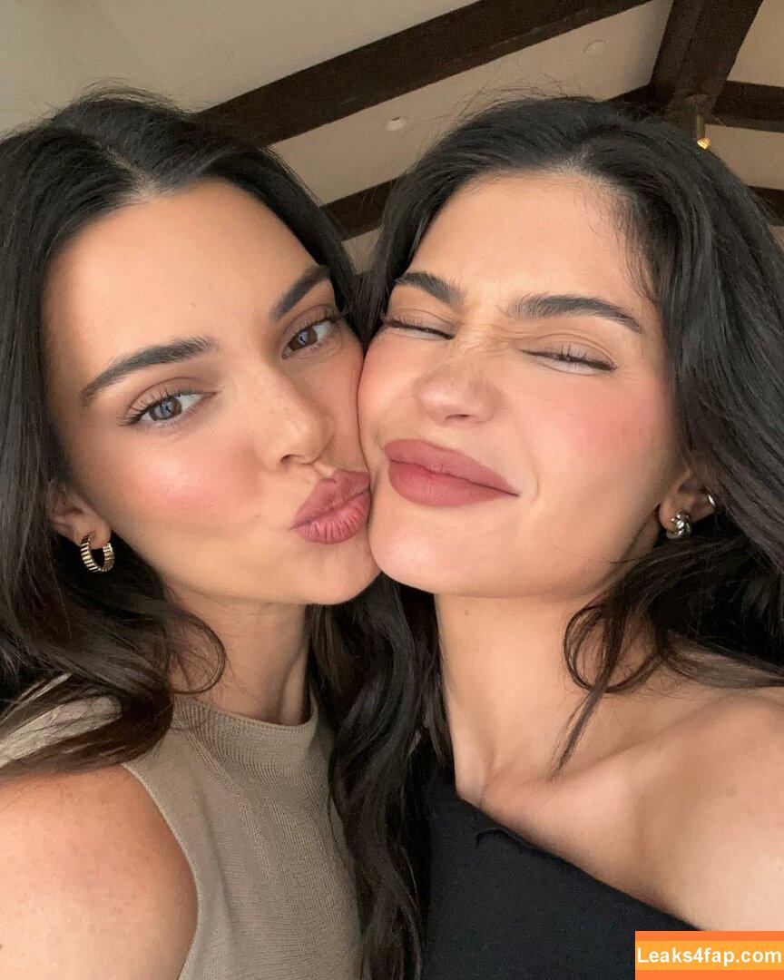 Kendall Jenner / KendallJenner слитое фото фото #1665