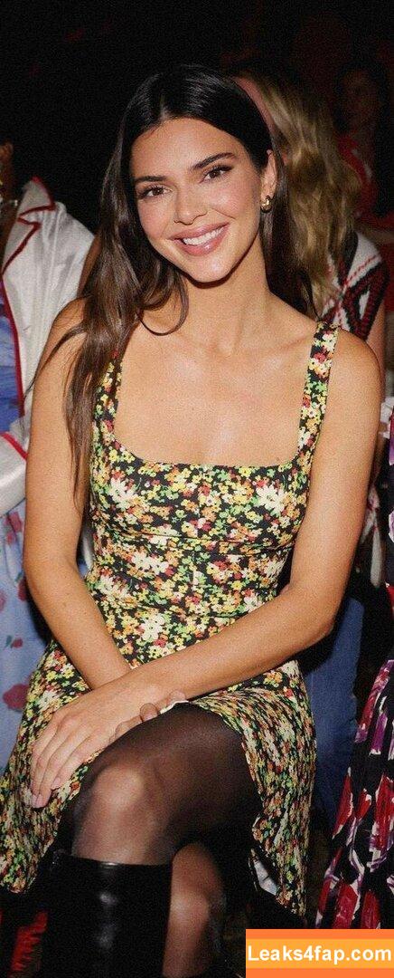 Kendall Jenner / KendallJenner слитое фото фото #1703