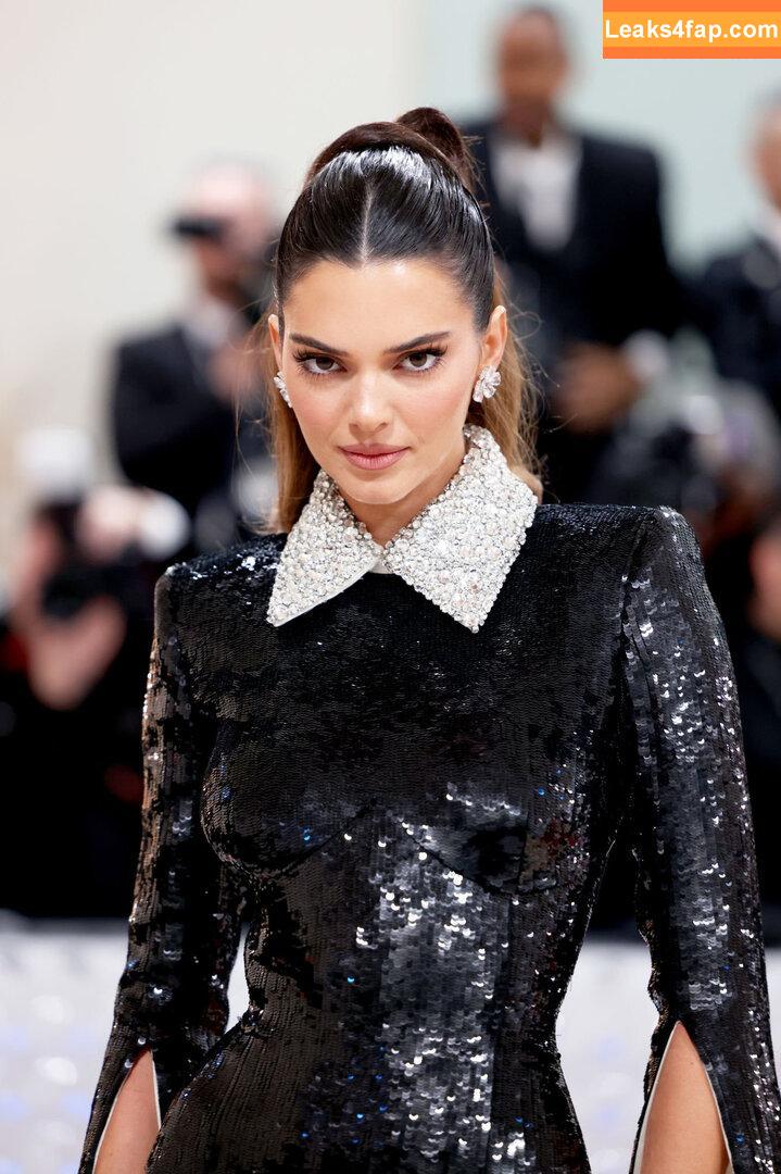 Kendall Jenner / KendallJenner слитое фото фото #1759