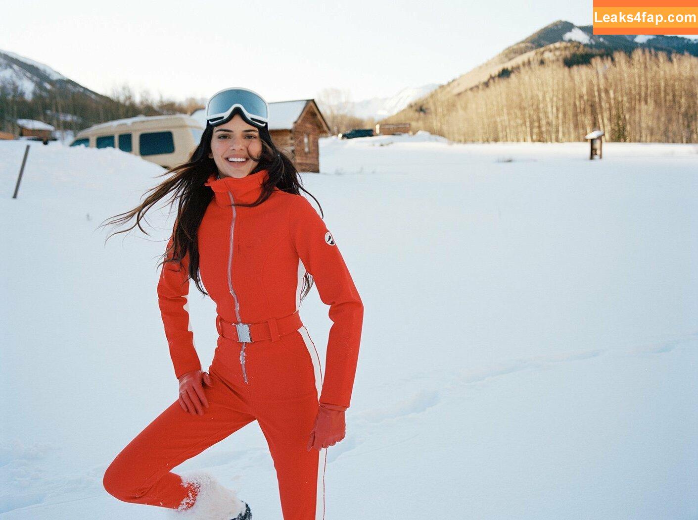 Kendall Jenner / KendallJenner слитое фото фото #1797