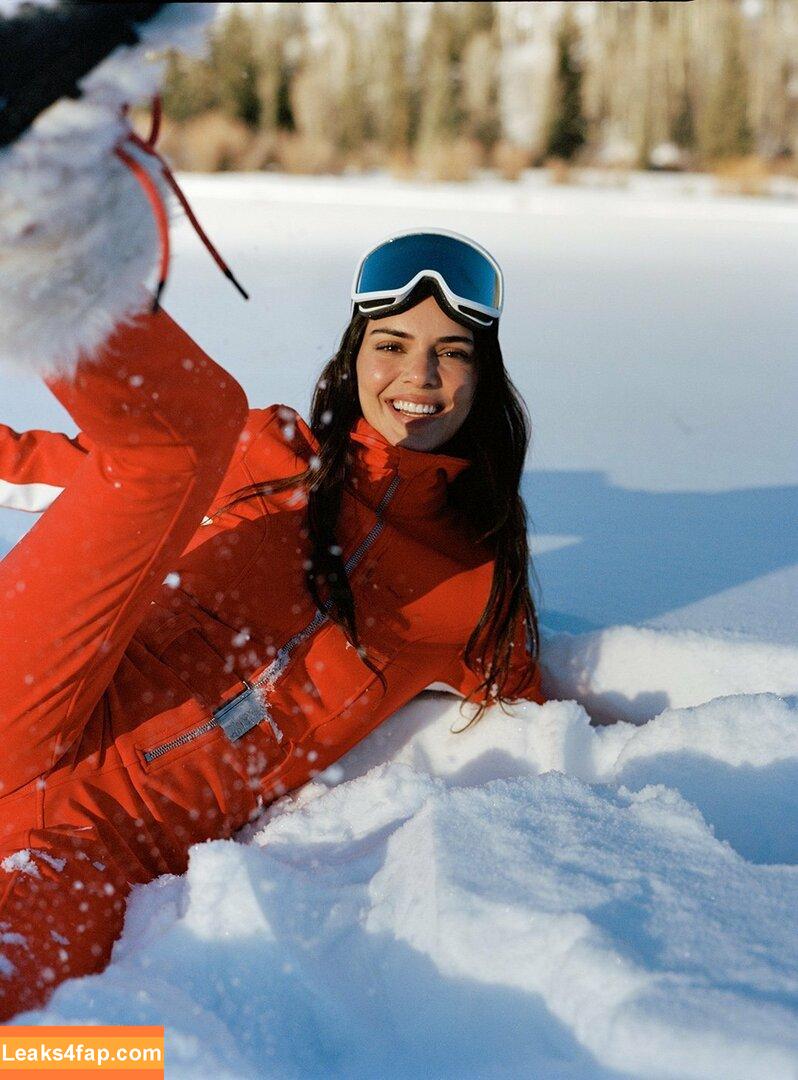 Kendall Jenner / KendallJenner слитое фото фото #1799
