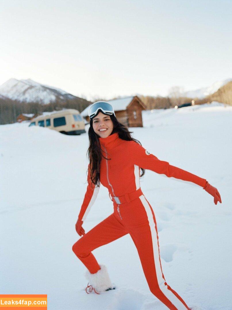 Kendall Jenner / KendallJenner слитое фото фото #1800