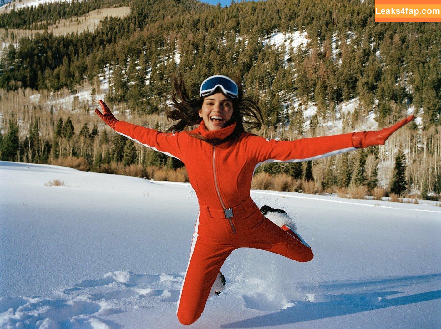 Kendall Jenner / KendallJenner слитое фото фото #1802