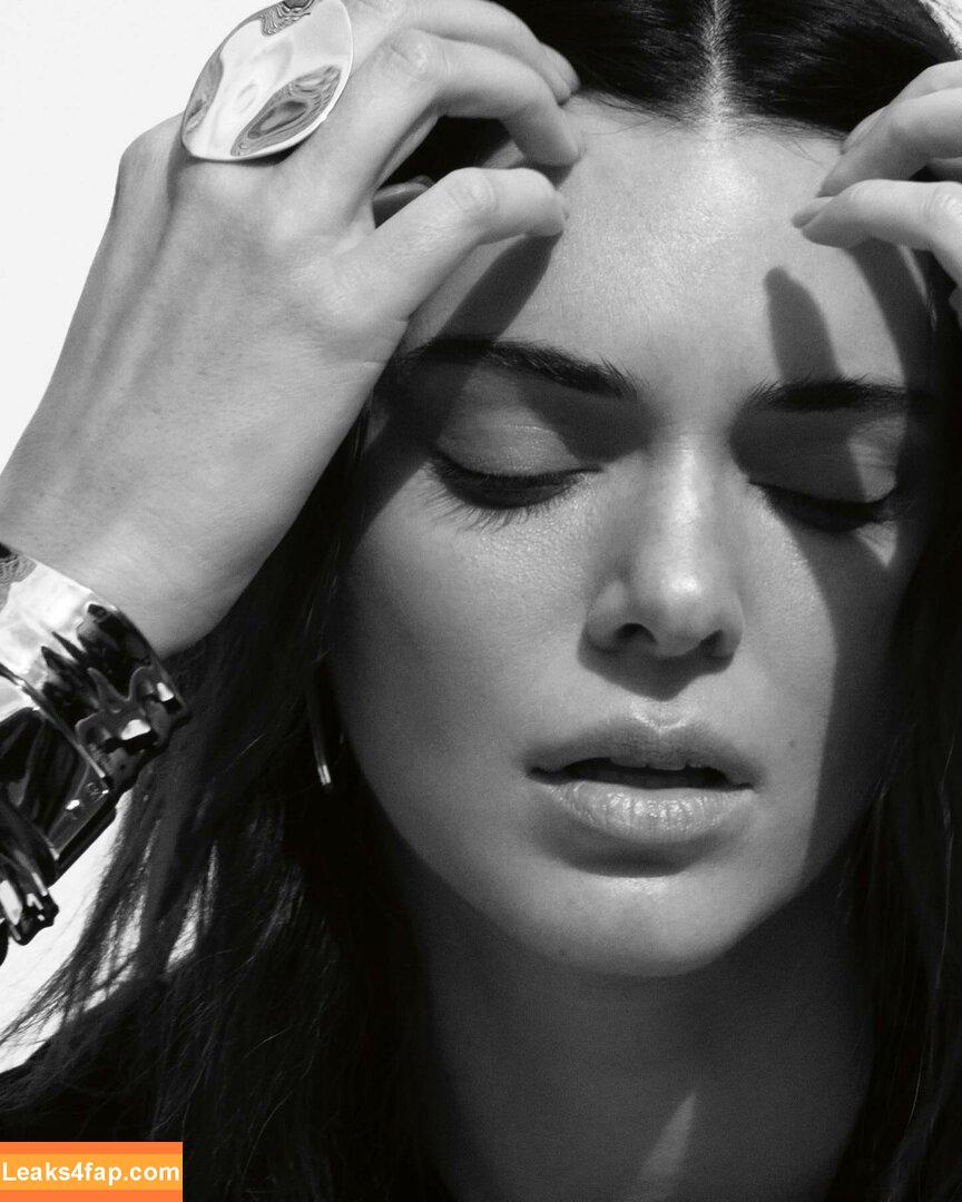 Kendall Jenner / KendallJenner слитое фото фото #1806